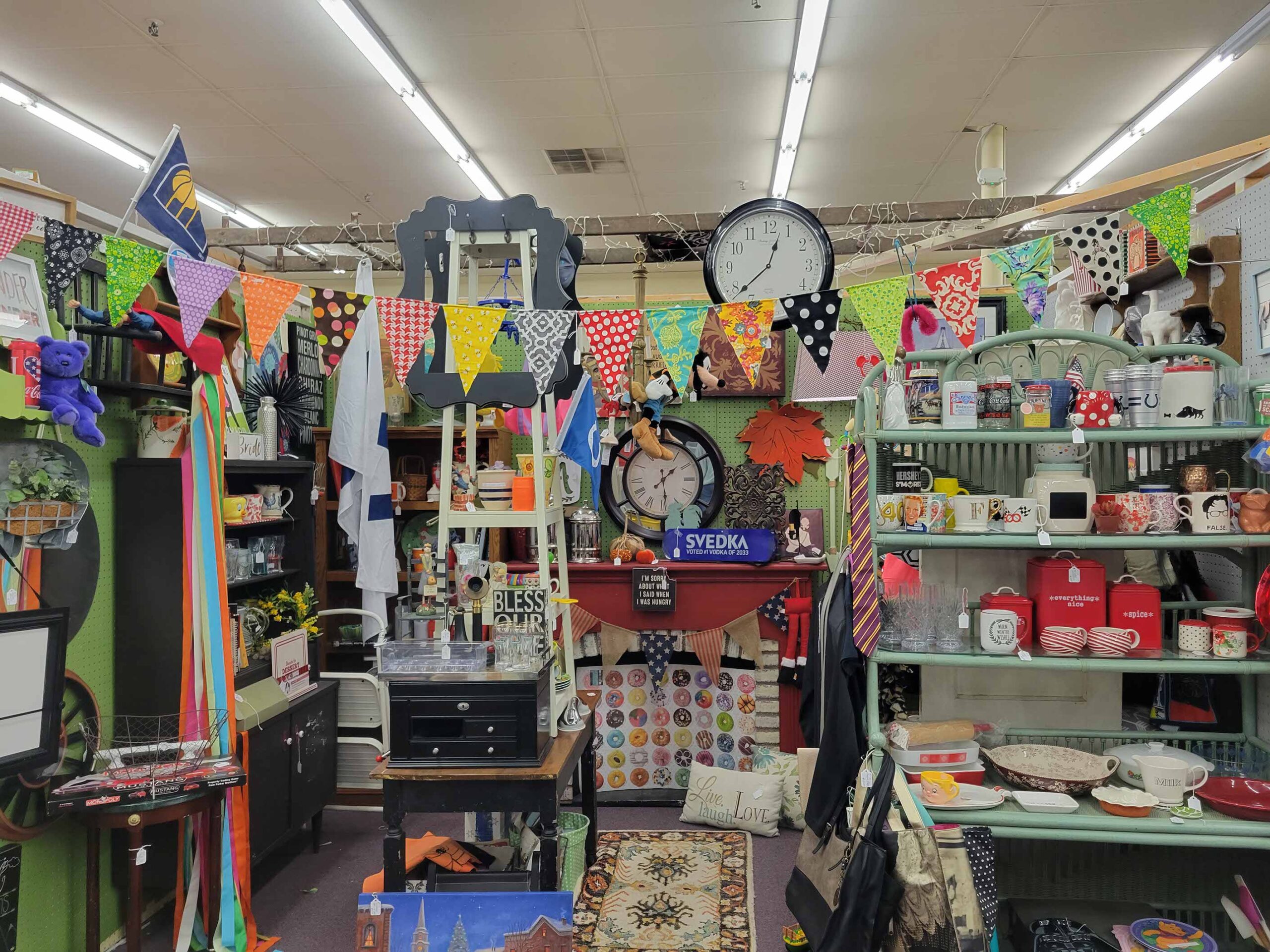 Gizmo's Galleria – Trader Buck's Family of Flea Markets